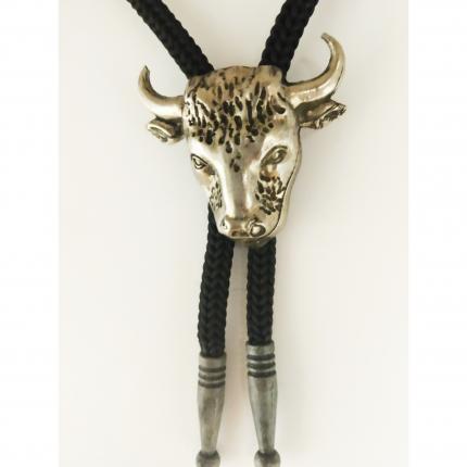 bolo tie tête de taureau argenté